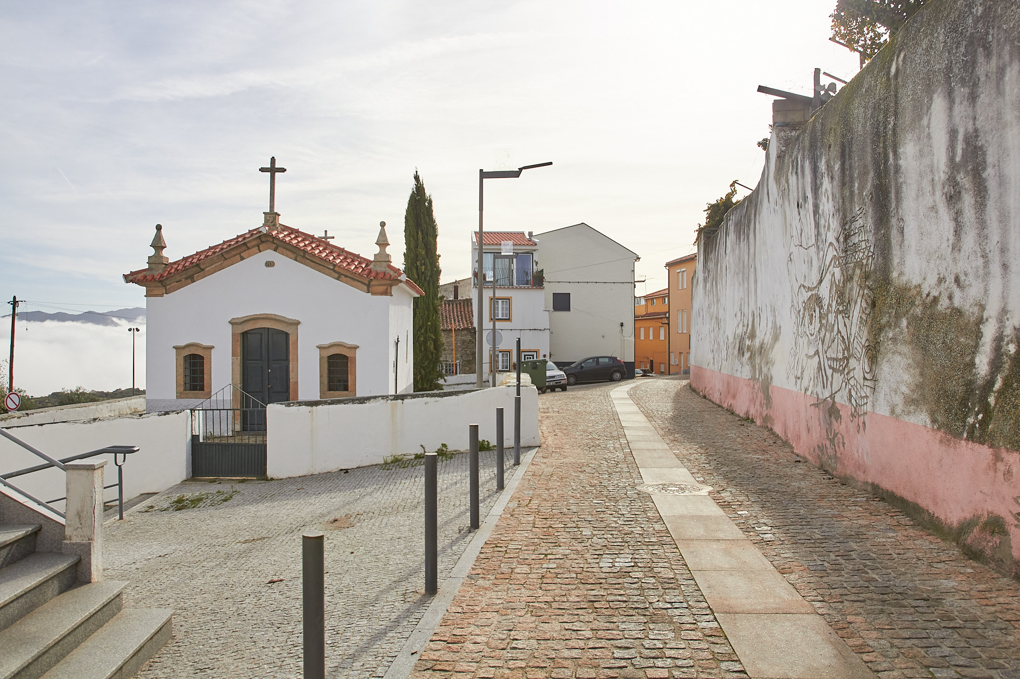 Capela da Senhora da Aldeia Nova e Intervenção Escultórica do Vhils