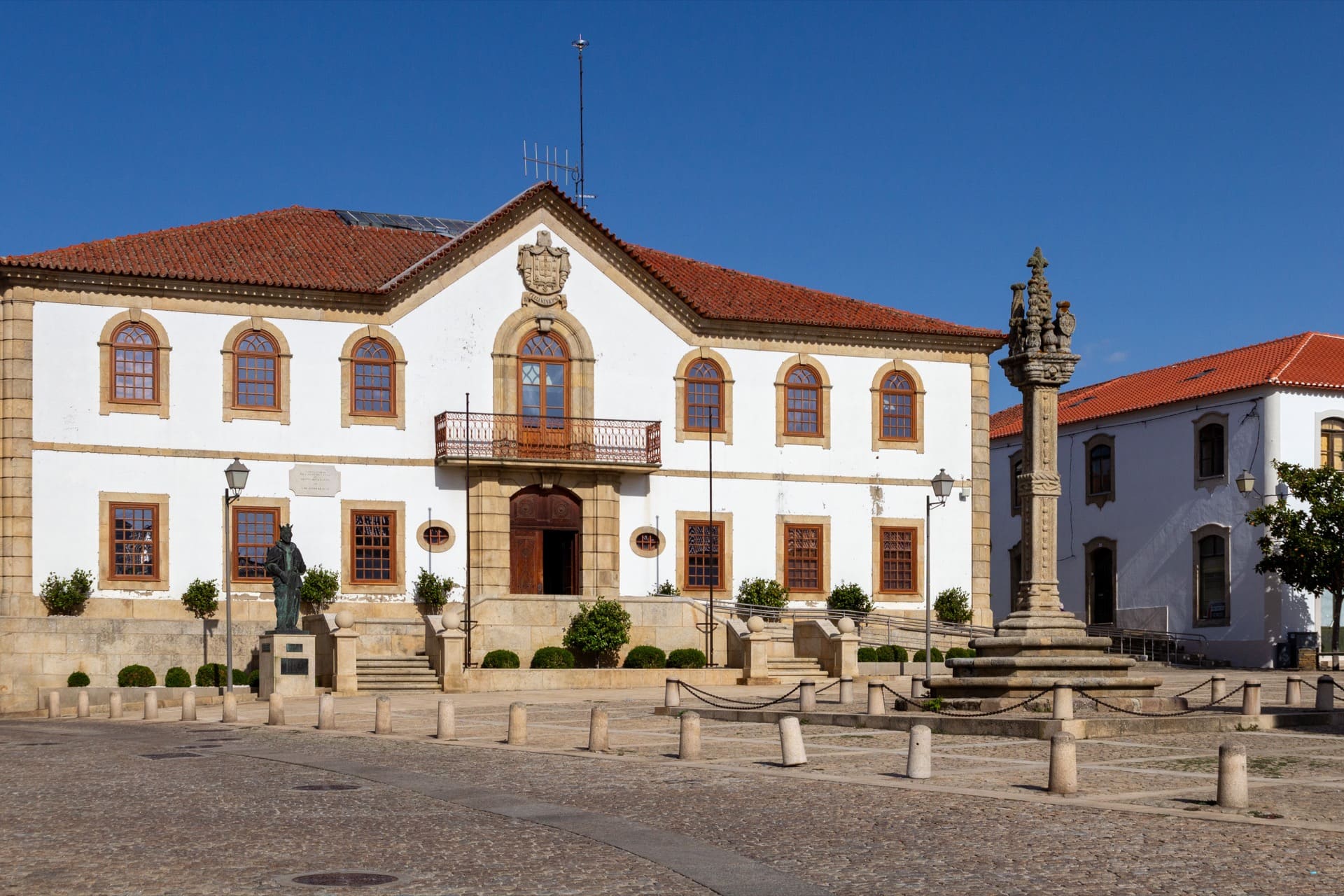 Pelourinho e Edifício da Câmara Municipal
