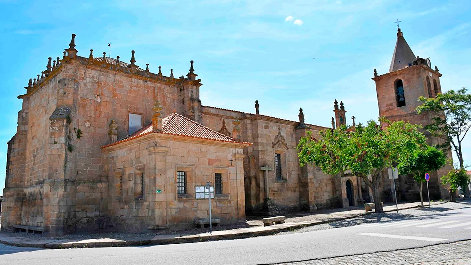 Igreja Matriz de Escalhão