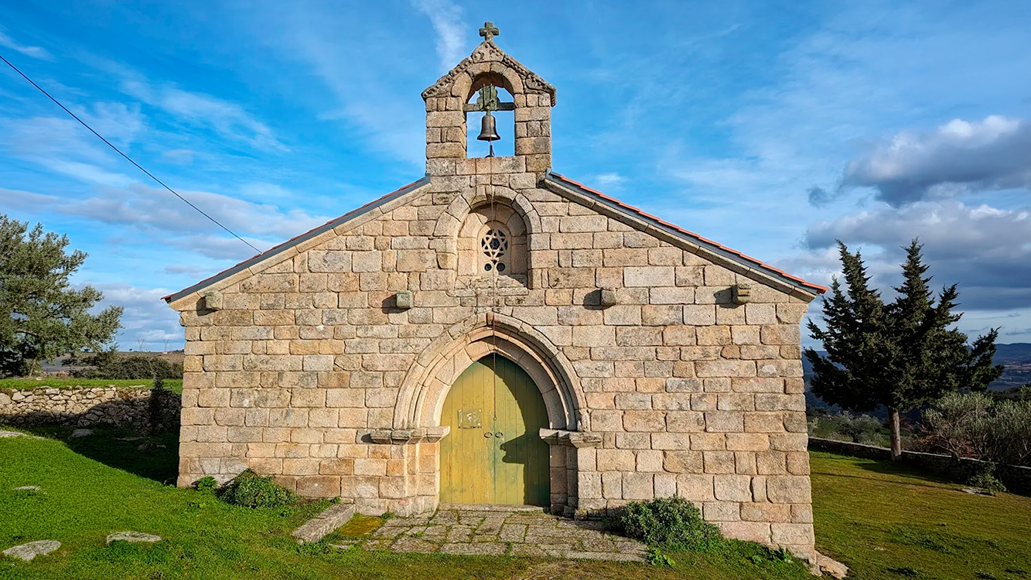 Igreja Românica de Algosinho